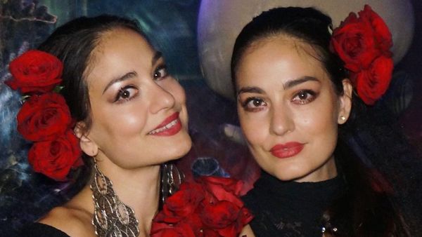 Cum arată acum gemenele de la Indiggo. Ele au părăsit România în urmă cu 15 ani