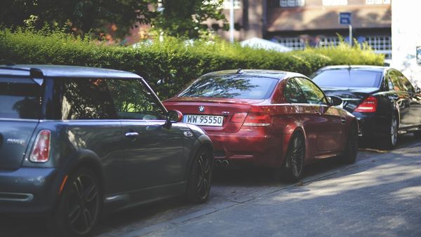 Cum se plătește parcarea cu noua versiune a aplicației Parking București?