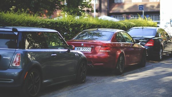 Cum se plătește parcarea cu noua versiune a aplicației Parking București?