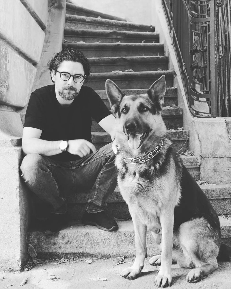 Dan Bordeianu a împlinit astăzi, 23 octombrie, vârsta de 48 de ani. 