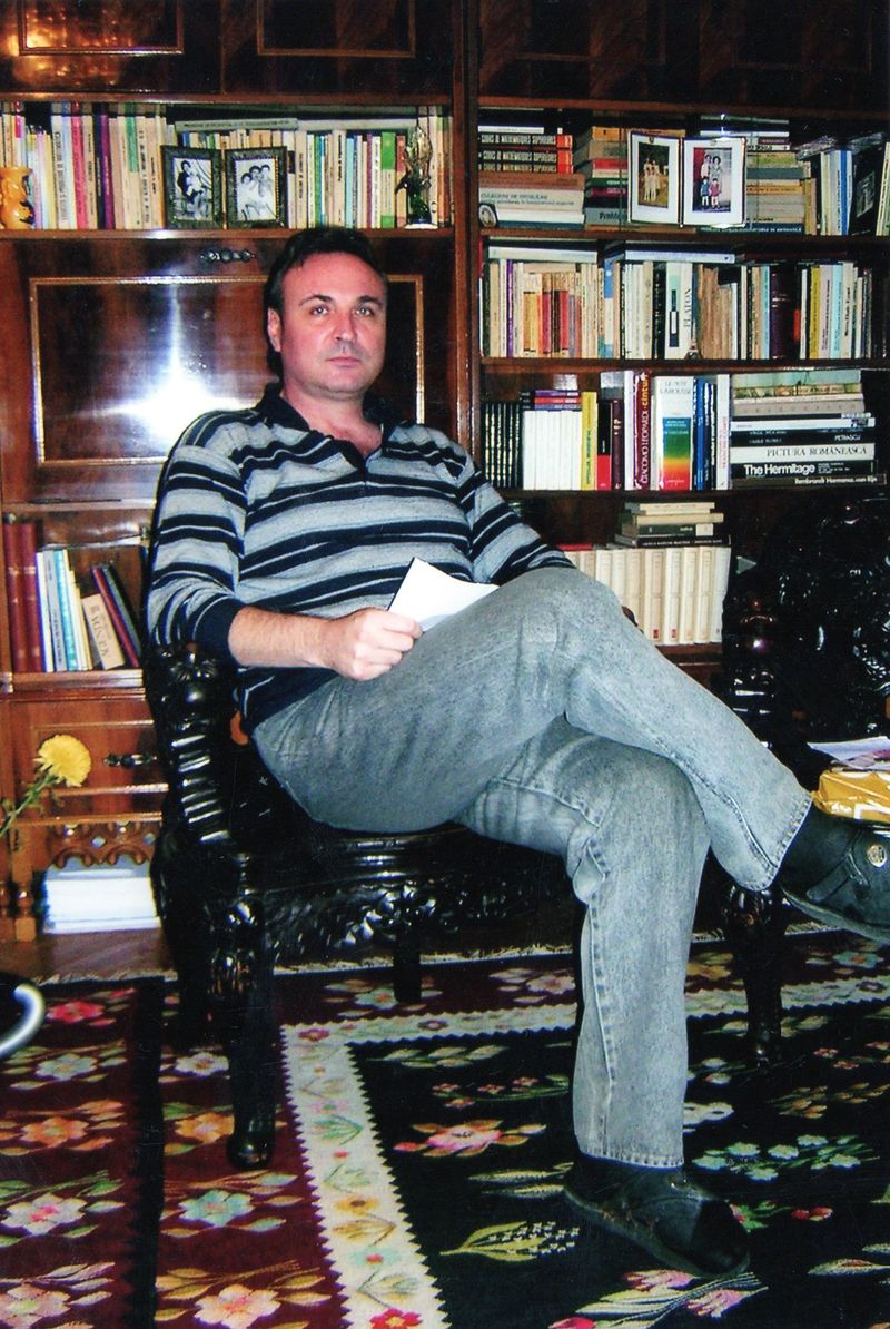  Soţul actriţei Nataşa Raab,  bolnav de cancer,  nu a fost operat din cauza neînțelegerilor dintre medici. 