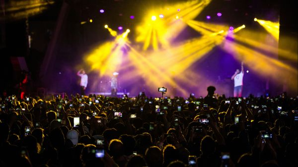 Principalele evenimente din București &icirc;n luna noiembrie 2023: Concerte, piese de teatru și festivaluri