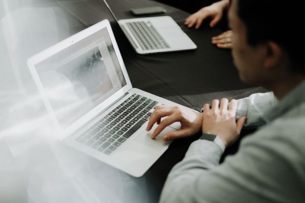Importanța verificării credibilității unei firme &icirc;nainte de colaborare &ndash; CUM și DE CE să o realizezi?