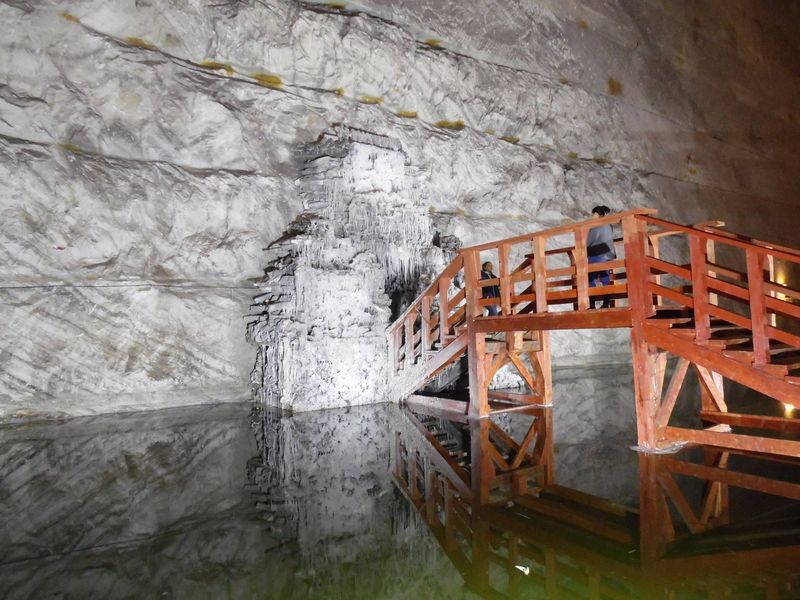 Cele mai frumoase saline din România: Au beneficii extraordinare pentru sănătate