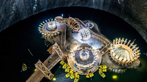 Cele mai frumoase saline din Rom&acirc;nia: Au beneficii extraordinare pentru sănătate