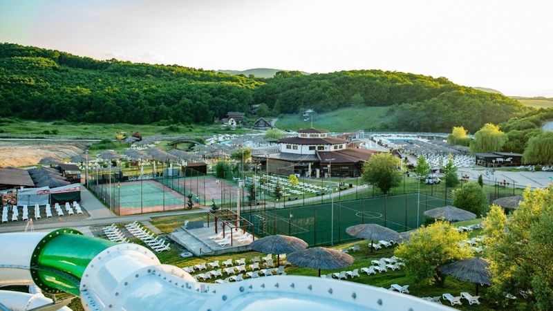Locurile din Rom&acirc;nia unde poți merge la spa &icirc;n sezonul rece: Cele mai frumoase piscine cu apă termală
