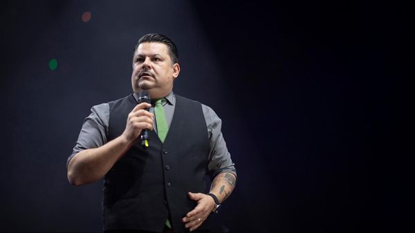 "M-am ridicat. Nu știam cum să plec". Mihai Bobonete, despre momentul c&acirc;nd l-a cunoscut pe Jean Constantin. Cuvintele maestrului l-au lăsat mască