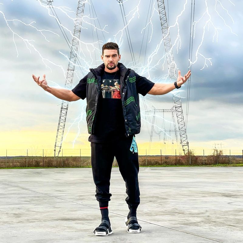  Dorian Popa a fost prins la volan după ce consumase canabis.