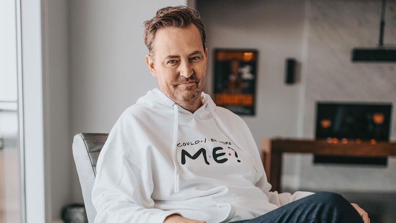 Lacrimi și regrete &icirc;n lumea filmului. Matthew Perry din "Friends " a murit la 54 de ani