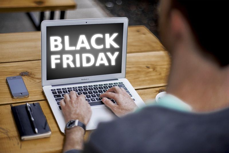 Black Friday 2023: Cum poți evita fraudele online? Recomandări pentru cel mai mare eveniment de shopping al anului