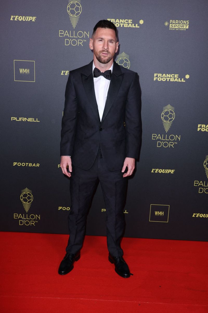 Lionel Messi a câștigat Balonul de Aur pentru a opta oară în carieră