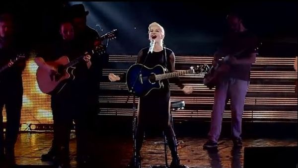 ”S-au implinit 8 ani” Loredana Groza, omagiu pentru victimele de la Colectiv. Ce a postat artista pe rețelele de socializare