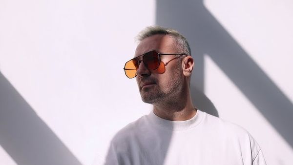 Phelipe a lansat piesa "Ține-mă"