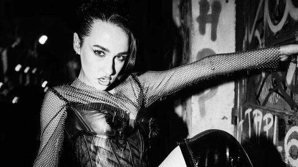 Holy Molly a lansat piesa "Freaks in Town"