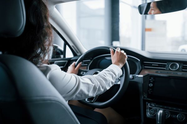 Reguli noi privind obținerea permisului auto din 2024: Proba teoretică trebuie susținută la locul de domiciliu sau reședință a solicitantului