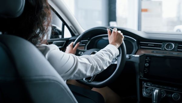 Reguli noi privind obținerea permisului auto din 2024: Proba teoretică trebuie susținută la locul de domiciliu sau reședință a solicitantului