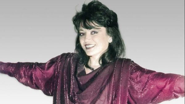 "I-am spus să o dea la poliţie". 34 de ani de la sfârșitul brutal al Mihaelei Runceanu! Părinții artistei scot la iveală detalii șocante. Fiica lor ajunsese victima unui șantaj înainte să își piardă viața