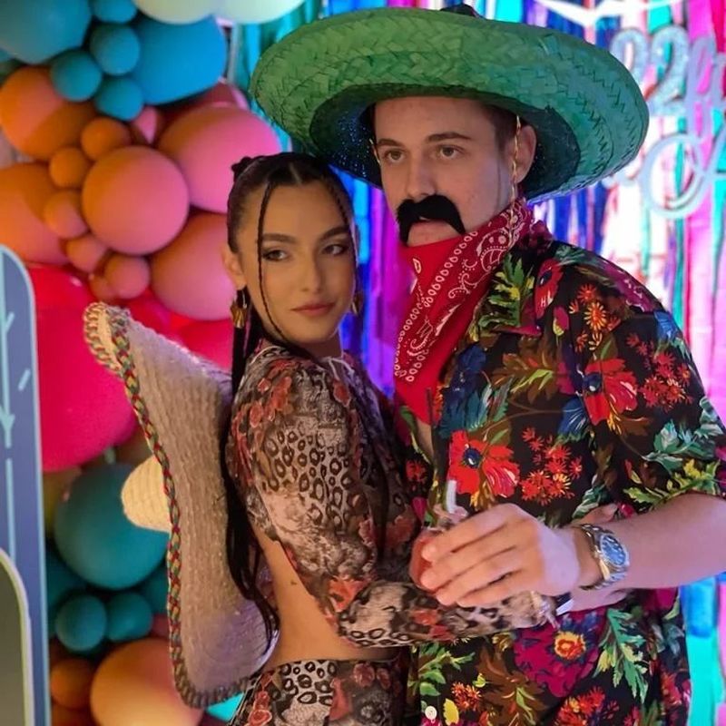 „Stăteam acolo până făceam eu 80 de lei”. Cum și-au câștigat Alexia și Aris Eram primii bani de buzunar?