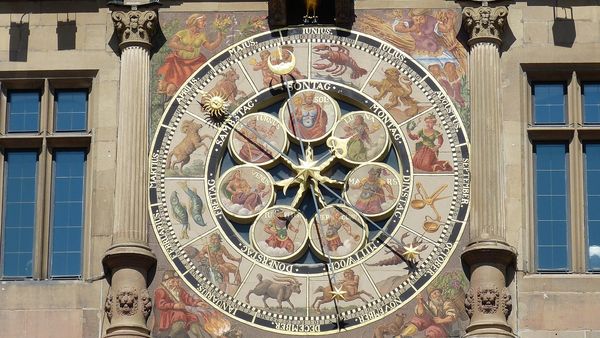 Horoscop zilnic, 9 noiembrie 2023: Leii se pregătesc de vacanță. Capricornii vor primi o sumă mare de bani