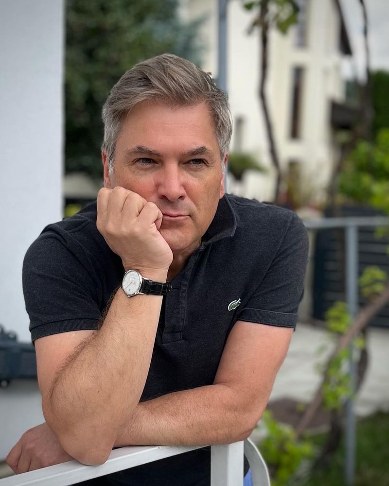 Cine este și cu ce se ocupă soția lui Mircea Radu? Raluca Olaru este cu 20 de ani mai mică decât celebrul prezentator TV