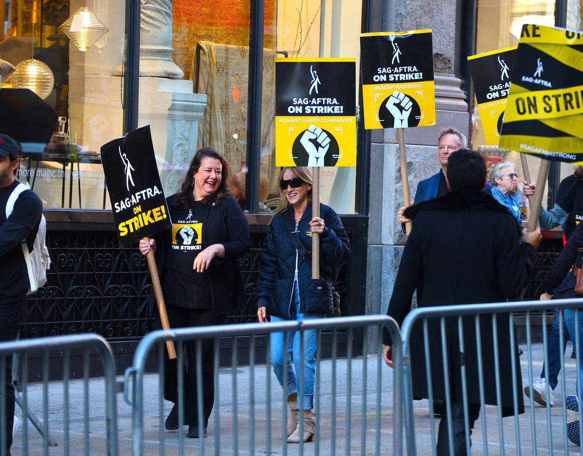 Sarah Jessica Parker luand parte la greva scenaristilor