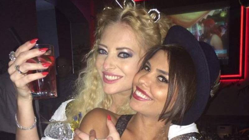 &rdquo;Ne-am bătut &icirc;n mașină. La volan s-a &icirc;ntors să mă lovească&rdquo; Andreea Popescu, fosta dansatoare a Deliei, rupe tăcerea cu privire la relația cu artista