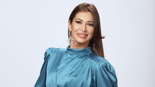 Cristina Dorobanţu se va afla la pupitrul Ştirilor Kanal D de la ora 12:00, de luni p&acirc;nă vineri; Silvia Ionita prezintă s&acirc;mbătă şi duminică Ştirile Kanal D de la 12:00 şi 18:00