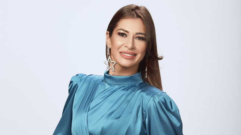 Cristina Dorobanţu se va afla la pupitrul Ştirilor Kanal D de la ora 12:00, de luni p&acirc;nă vineri; Silvia Ionita prezintă s&acirc;mbătă şi duminică Ştirile Kanal D de la 12:00 şi 18:00