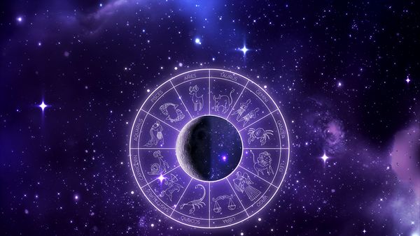 Horoscop de weekend, 18-19 noiembrie 2023: Berbecii au parte de multe surprize. Scorpionii sunt puși în fața unor situații neașteptate