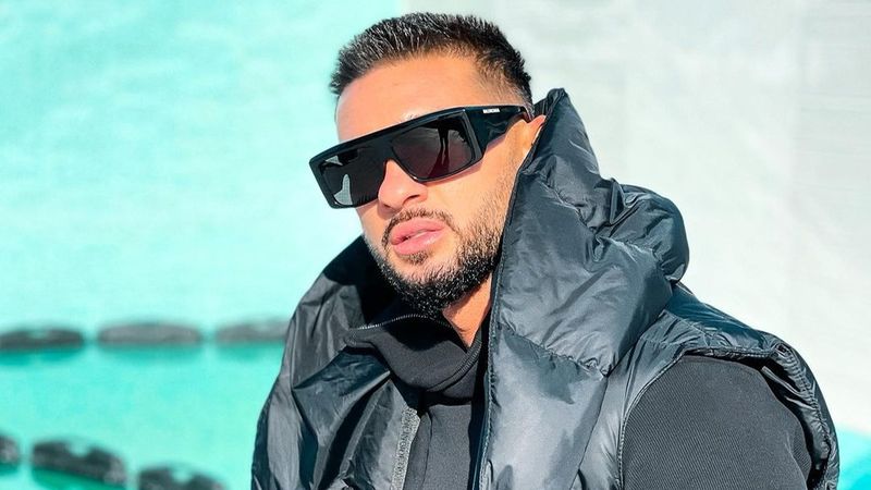 "Citiți și pl&acirc;ngeți. Dumnezeu &icirc;mi scoate &icirc;n față dosarul meu cu studii". Dorian Popa este m&acirc;ndru de realizările sale academice și de notele de la Bac