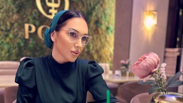 "Nu mă interesează părerea nimănui". Ce spune Dana Roba despre prezența tatălui ei la nunta sa cu actualul iubit. Bruneta a dat cărțile pe față