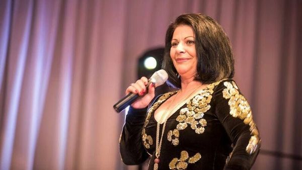 Elena Cârstea își dorește foarte mult să revină în țara sa natală. Motivul pentru care nu poate să ajungă pe plaiurile mioritice