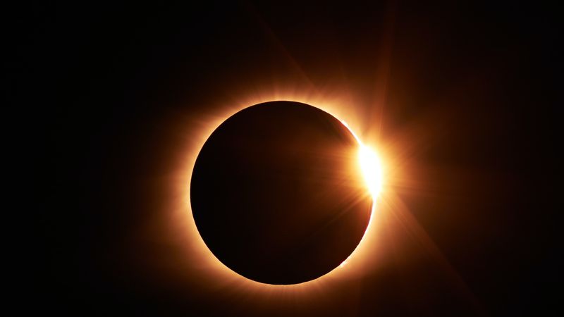 C&acirc;te eclipse de soare avem &icirc;n 2024?
