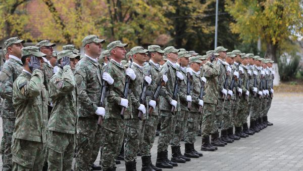 Paradă militară București - 1 Decembrie 2023: La ce oră &icirc;ncepe defilarea militară de la Arcul de Triumf