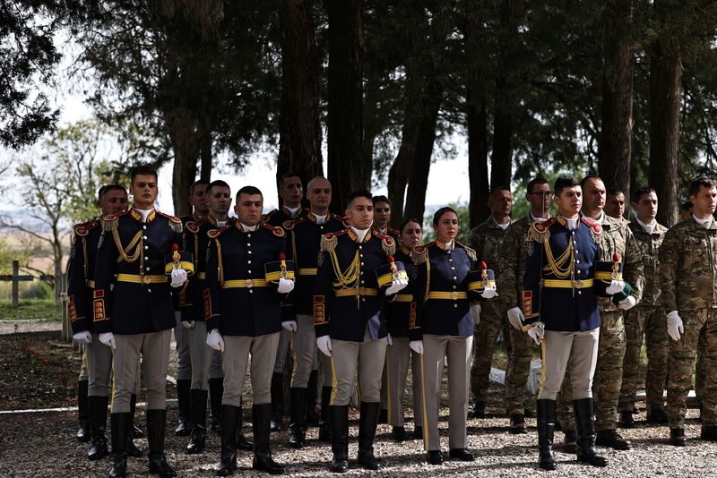 Paradă militară București - 1 Decembrie 2023: La ce oră începe defilarea militară de la Arcul de Triumf