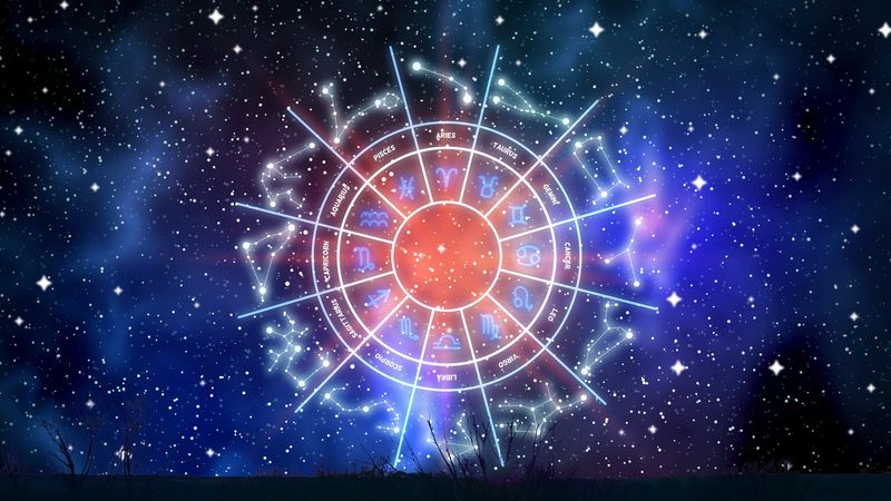 Horoscop zilnic, 21 noiembrie 2023: Berbecii se &icirc;ndrăgostesc p&acirc;nă peste cap. Fecioarele se confruntă cu probleme &icirc;n plan financiar