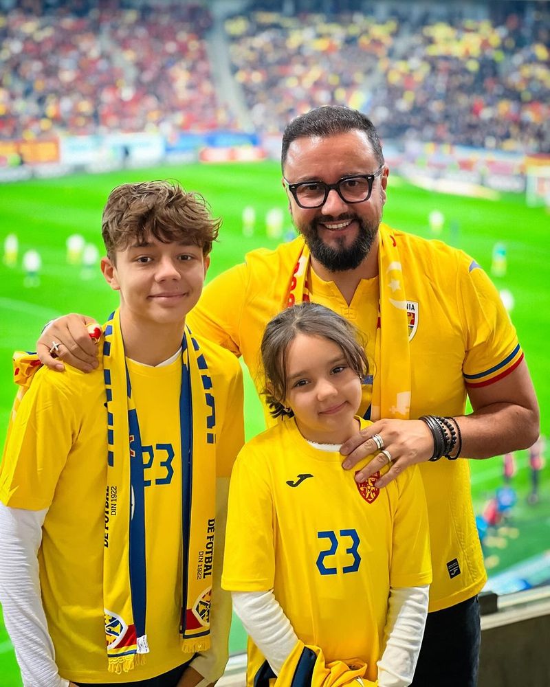 Andra a cântat imnul național 