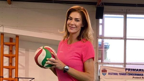 ”E sub orice critică” Coșmarul prin care trece Roxana Ciuhulescu. Ce îi reproșează fostului soț, Mihai Ivănescu, după ce și-a operat fiica la coloană