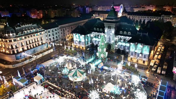 Cât costă un pahar de vin fier la Târgul de Crăciun organizat în 2023 în Craiova?