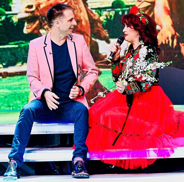 Dan Negru, mesaj emoționant după moartea Ronei Hartner: &bdquo;Hai să z&acirc;mbim că ai trăit&rdquo;. Artista s-a stins din viață la v&acirc;rsta de 50 de ani