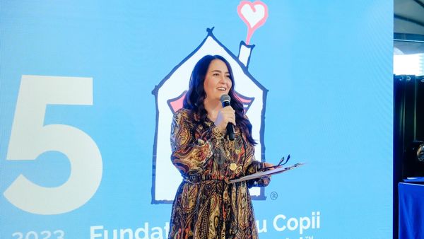 EXCLUSIV! Amalia Năstase, despre cea mai mare provocare ca mamă. Cum este traiul cu trei copii acasă pentru cunoscuta ambasadoare: "În jurul copiilor tot timpul există comparații"