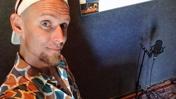 &bdquo;Prin c&acirc;te a trecut sora mea el vine așa&rdquo;. Primul soț al Ronei Hartner va fi prezent la &icirc;nmorm&acirc;ntarea artistei. Ce părere are Rinda Hartner despre decizia lui Rocco Sedano?