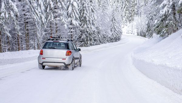 Starea drumurilor, pe CNAIR: Cum poți vedea online ce drumuri sunt închise din cauza ninsorilor