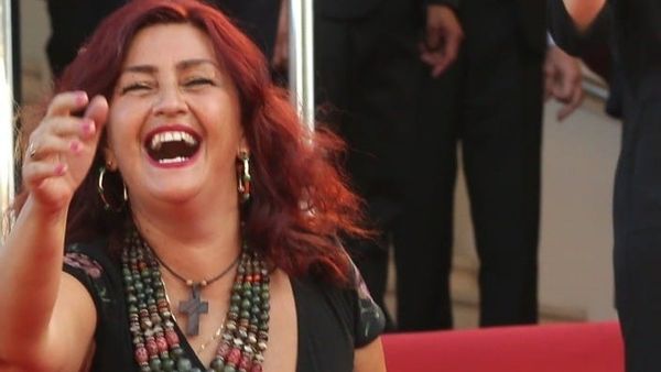 "Atunci o să &icirc;i &icirc;nchidă sicriul și &icirc;l sigilează&rdquo; Rinda Hartner se pregătește să-și conducă sora pe ultimul drum. Mesajul sf&acirc;șietor postat de sora regretatei artiste