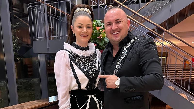 "&Icirc;n niciun caz nu s-ar fi uitat la o femeie de 42 de ani, care este mai t&acirc;năra cu c&acirc;țiva ani dec&acirc;t maică-mea". Soția lui Vasilică Ceterașu, primele declarații după acuzațiile care au zguduit din temelii showbiz-ul rom&acirc;nesc