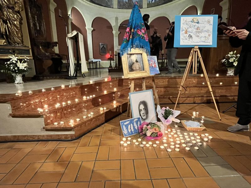 Rinda, sora Ronei Hartner, a încărcat o imagine de la priveghiul artistei