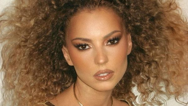 &bdquo;Nu am o viață roz. M-am pus pe locul doi și asta m-a pus la păm&acirc;nt&rdquo; AMI a suferit mult din dragoste. Artista a mărturisit cum a reușit să treacă peste dezamăgiri