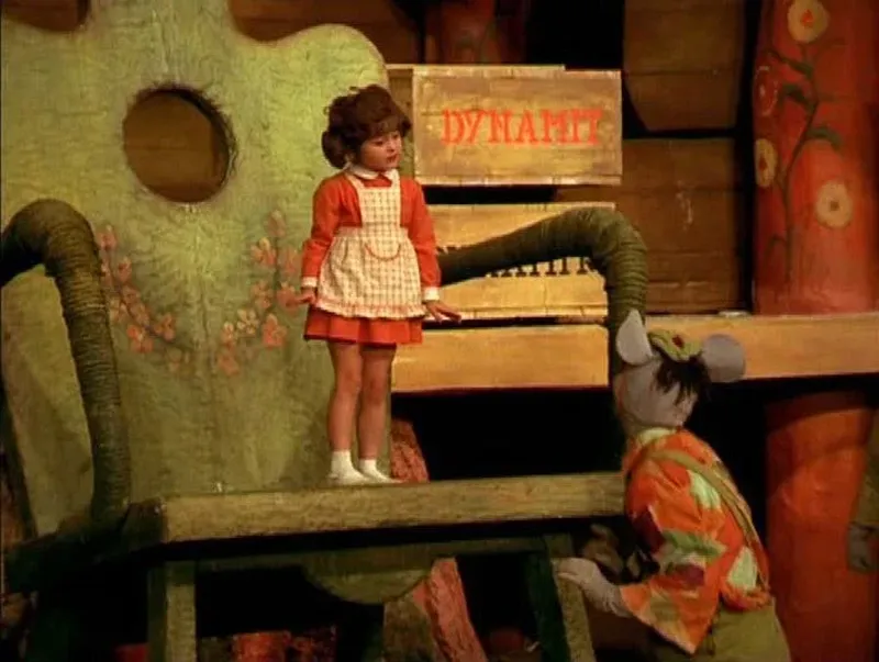 Lulu Mihăescu, actrița care a interpretat-o pe Veronica la doar 4 ani, s-a retras complet din lumina reflectoarelor