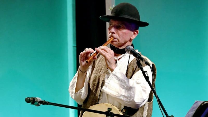 Rapsodul Grigore Leșe a iscat un scandal de proporții &icirc;n folclorul rom&acirc;nesc. Suma exorbitantă de bani pe care artistul a băgat-o &icirc;n buzunar de 1 Decembrie