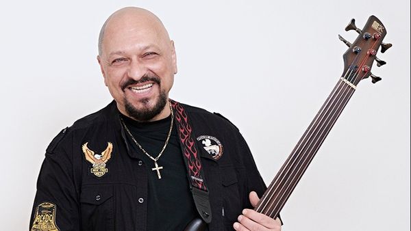 "După ce m-au declarat vindecat a trebuit să ajung de urgență unde am suferit o amputație". Strigător la cer! Neglijența medicilor a generat o scenă revoltătoare. Modul în care Dragoș Docan a fost tratat